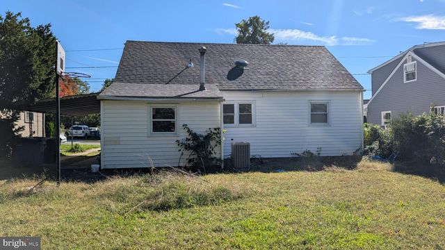 83 W 8TH ST, Burlington, NJ 08016