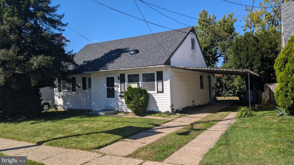 83 W 8TH ST, Burlington, NJ 08016