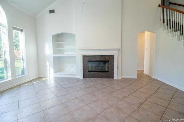 511 Mesa Rdg, San Antonio, TX 78258