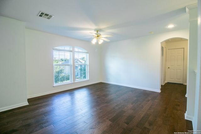 511 Mesa Rdg, San Antonio, TX 78258