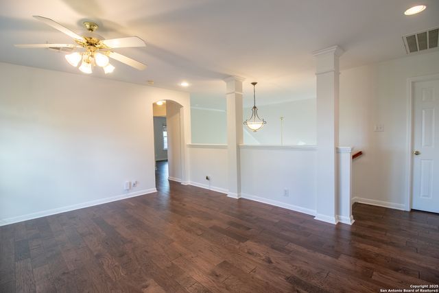 511 Mesa Rdg, San Antonio, TX 78258