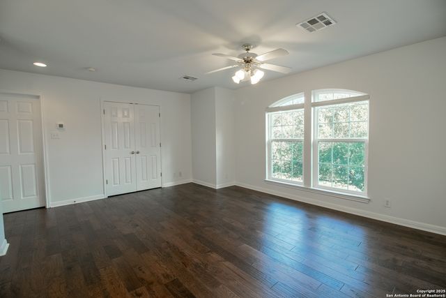 511 Mesa Rdg, San Antonio, TX 78258