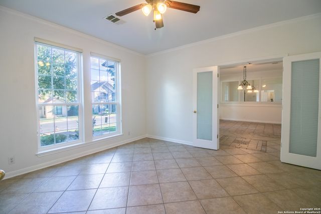 511 Mesa Rdg, San Antonio, TX 78258