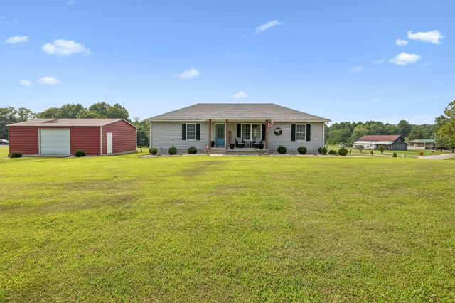 420 Douglas Ln, Lafayette, TN 37083