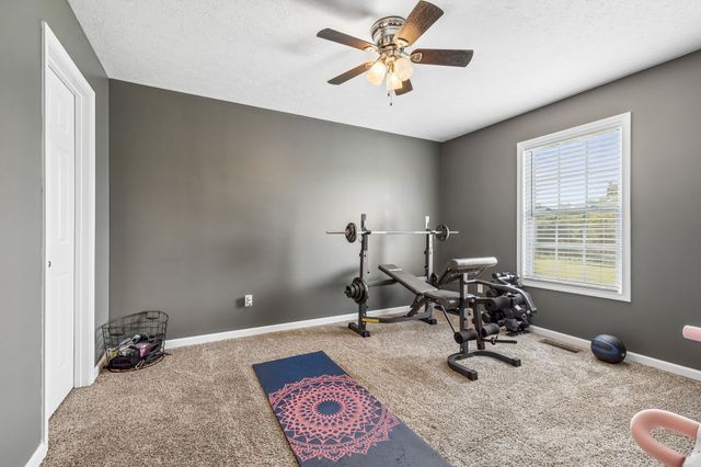 420 Douglas Ln, Lafayette, TN 37083