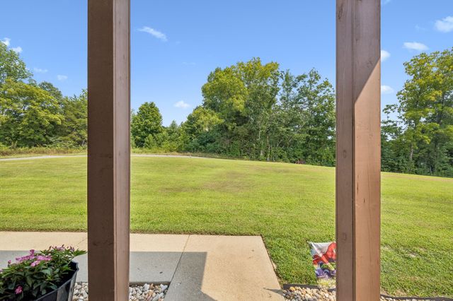 420 Douglas Ln, Lafayette, TN 37083