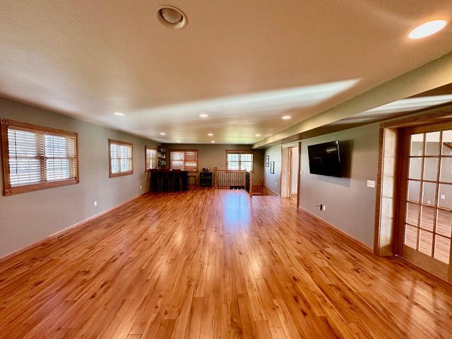 310 7th Street SW, Roseau, MN 56751