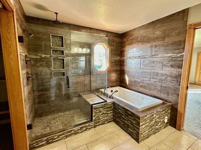 310 7th Street SW, Roseau, MN 56751