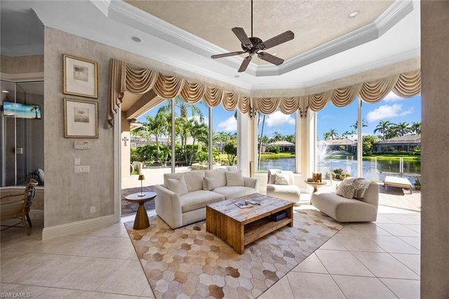 8752 Muirfield DR, Naples, FL 34109