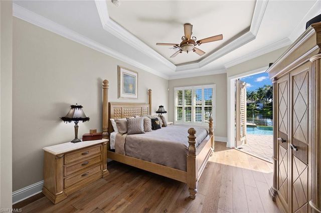 8752 Muirfield DR, Naples, FL 34109