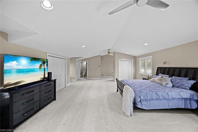 8752 Muirfield DR, Naples, FL 34109