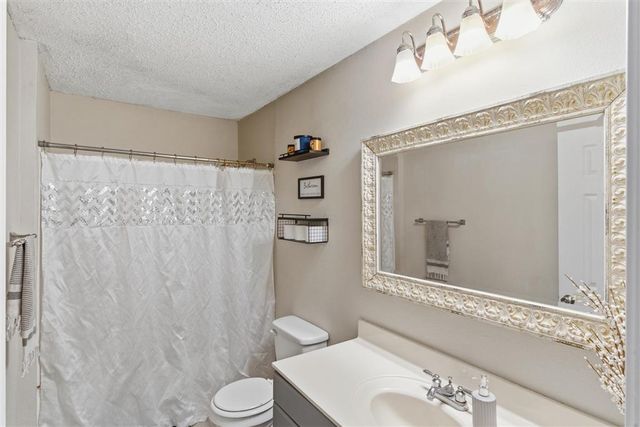 1032 Birdnest Road, Lake Charles, LA 70611