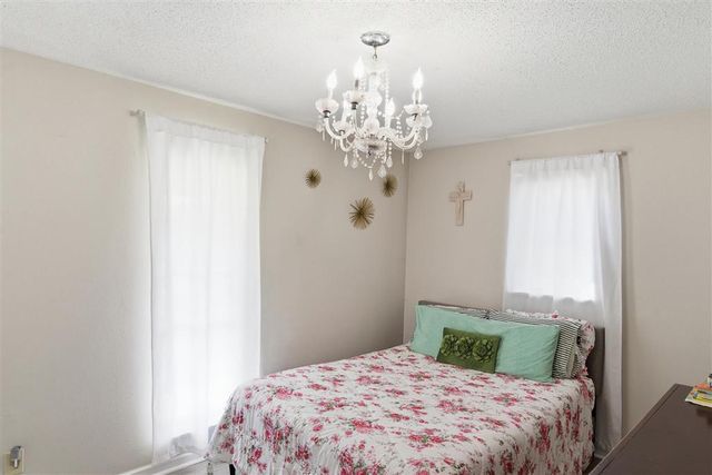 1032 Birdnest Road, Lake Charles, LA 70611