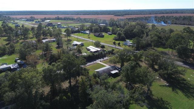 1032 Birdnest Road, Lake Charles, LA 70611