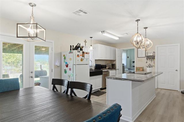 1032 Birdnest Road, Lake Charles, LA 70611