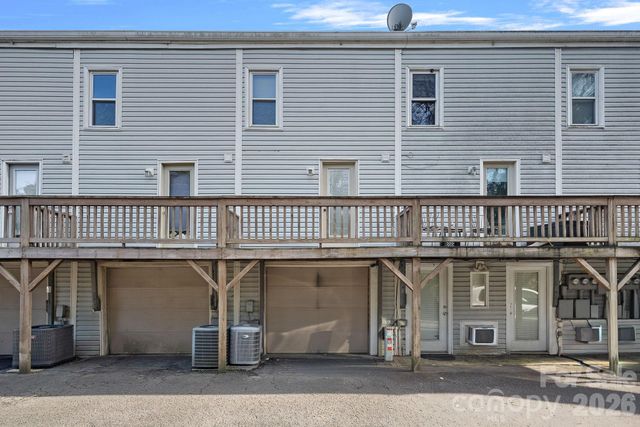 721 N Poplar Street 16, Charlotte, NC 28202