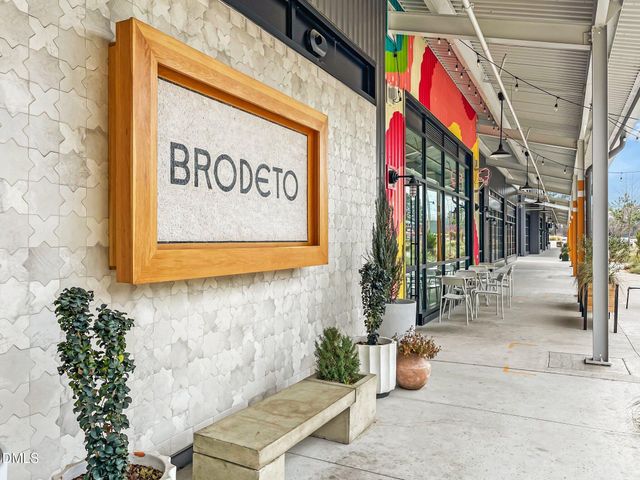 100 W Roanoke Park Drive, Raleigh, NC 27608