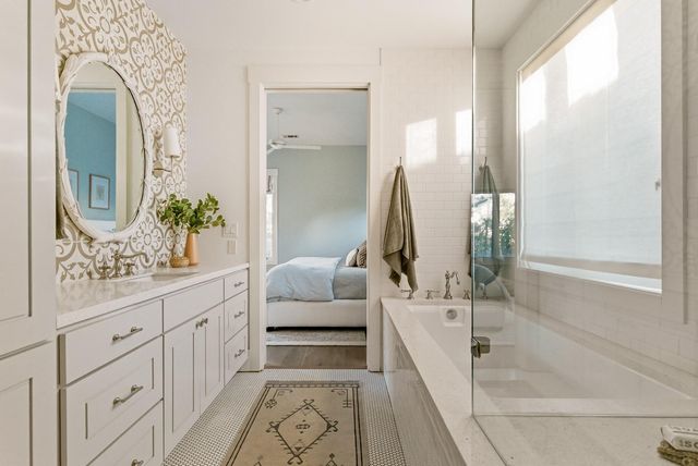 5907 Woodview Ave, Austin, TX 78757