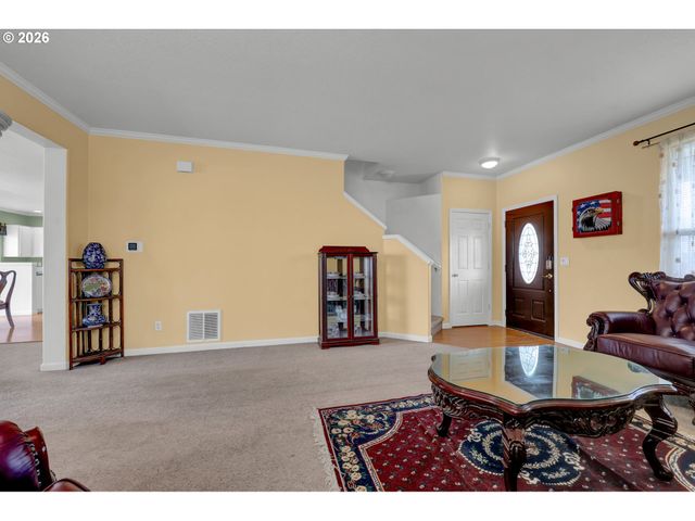 3886 AERIAL Way, Eugene, OR 97402