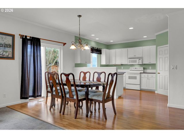 3886 AERIAL Way, Eugene, OR 97402