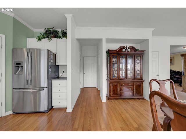 3886 AERIAL Way, Eugene, OR 97402