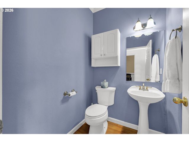 3886 AERIAL Way, Eugene, OR 97402