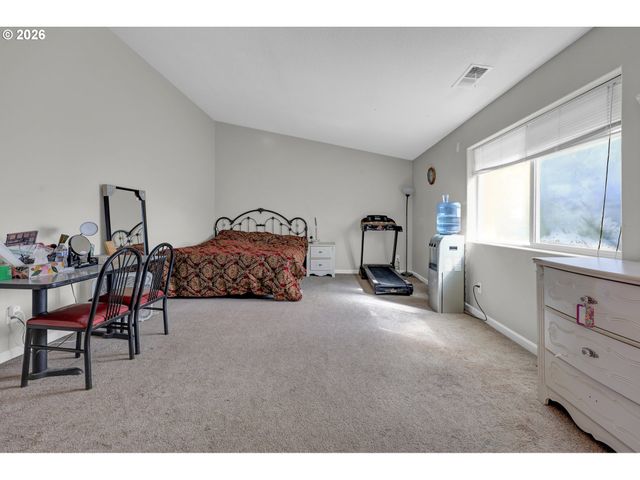 3886 AERIAL Way, Eugene, OR 97402