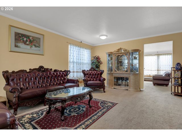 3886 AERIAL Way, Eugene, OR 97402