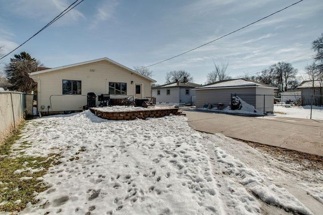 1333 15th Street S, Fargo, ND 58103