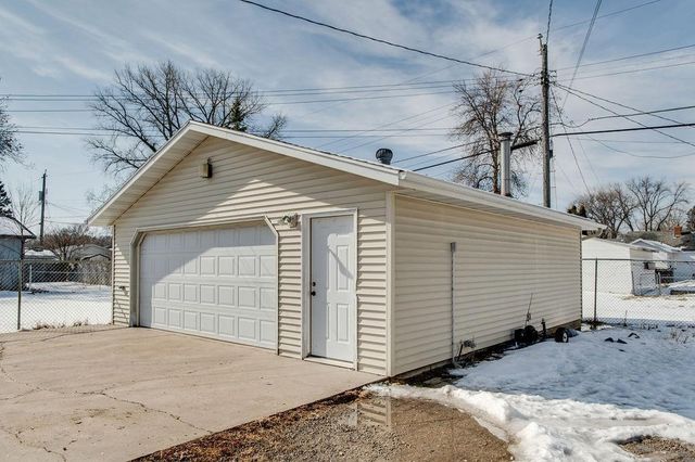 1333 15th Street S, Fargo, ND 58103