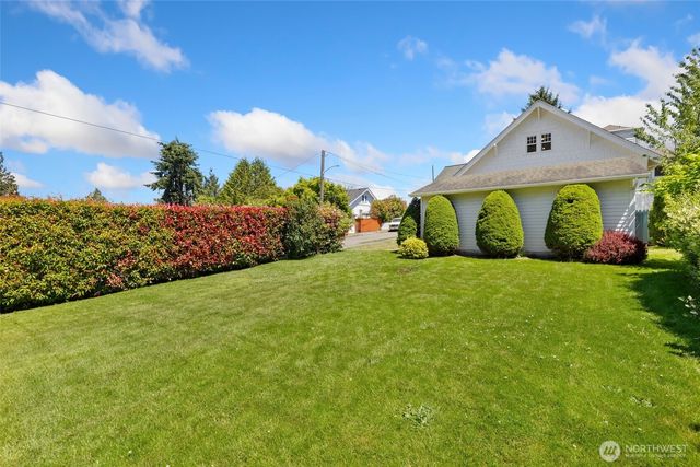 2013 SW Dakota Street, Seattle, WA 98106