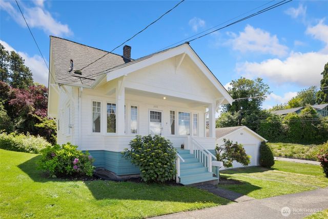 2013 SW Dakota Street, Seattle, WA 98106
