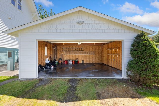2013 SW Dakota Street, Seattle, WA 98106