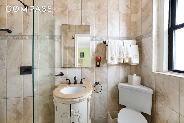 4720 42nd St Apt 1H, New York City, NY 11104