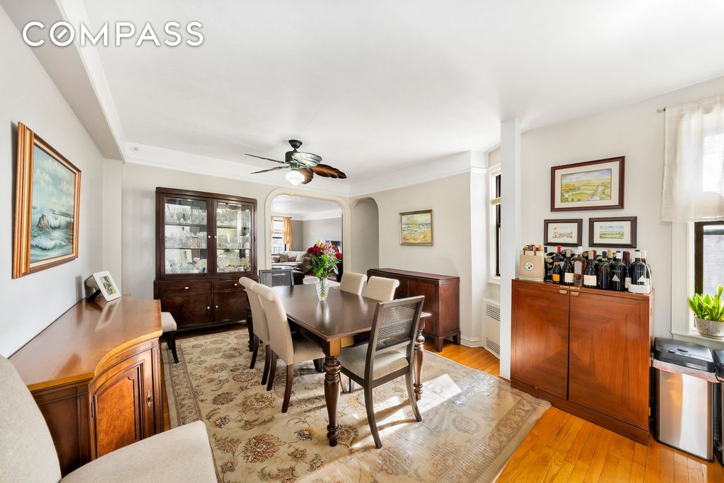 4720 42nd St Apt 1H, New York City, NY 11104