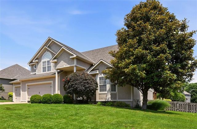 2500 SW Kristin Drive, Lee's Summit, MO 64082
