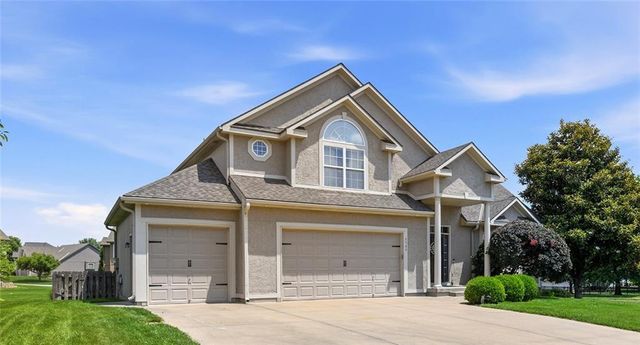 2500 SW Kristin Drive, Lee's Summit, MO 64082