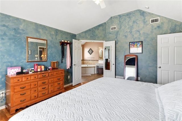 2500 SW Kristin Drive, Lee's Summit, MO 64082