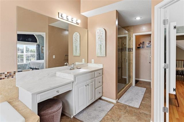 2500 SW Kristin Drive, Lee's Summit, MO 64082