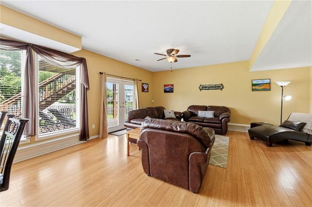 2500 SW Kristin Drive, Lee's Summit, MO 64082