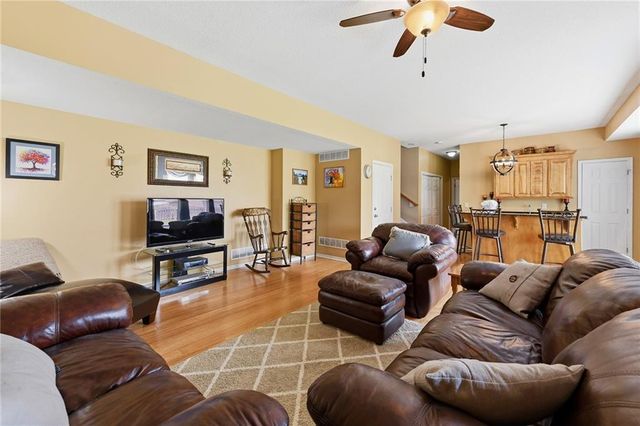 2500 SW Kristin Drive, Lee's Summit, MO 64082