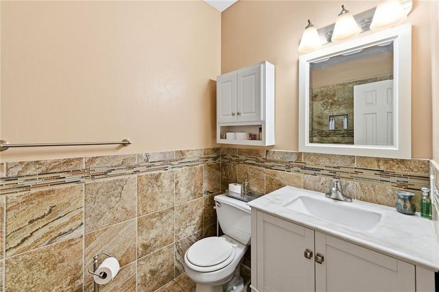2500 SW Kristin Drive, Lee's Summit, MO 64082