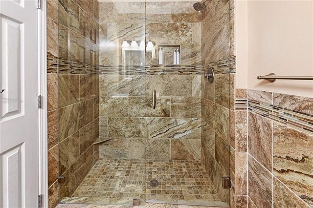 2500 SW Kristin Drive, Lee's Summit, MO 64082