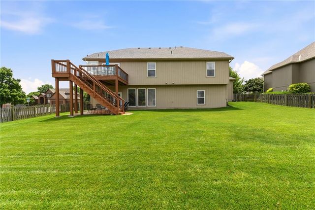 2500 SW Kristin Drive, Lee's Summit, MO 64082