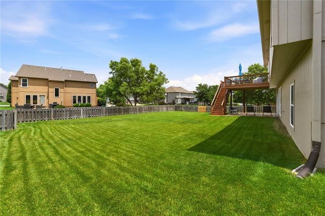 2500 SW Kristin Drive, Lee's Summit, MO 64082