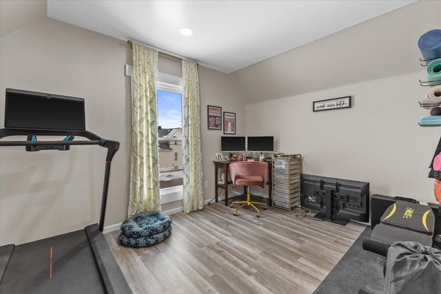 5537 24th AVENUE, Kenosha, WI 53140