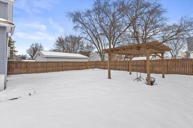 5537 24th AVENUE, Kenosha, WI 53140