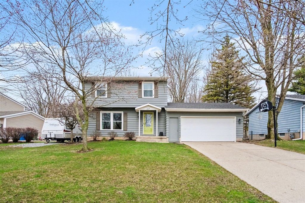 227 Ann Street, Coopersville, MI 49404