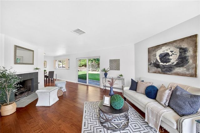 2255 El Rancho Vista, Fullerton, CA 92833