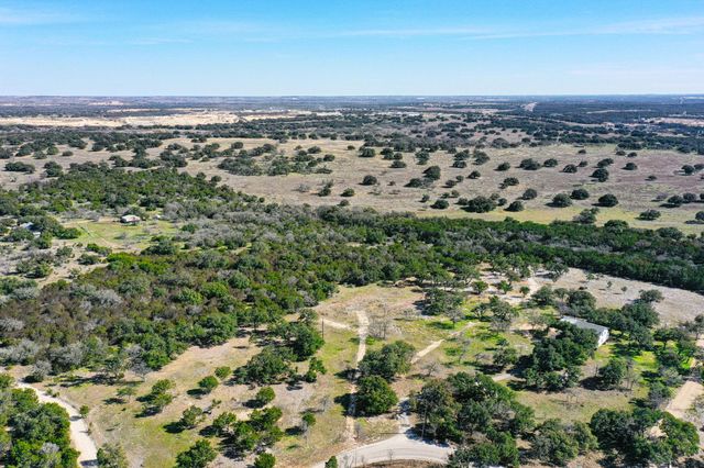 220 Pecan BR, Florence, TX 76527